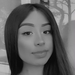 Meet your Posher, Jesenia